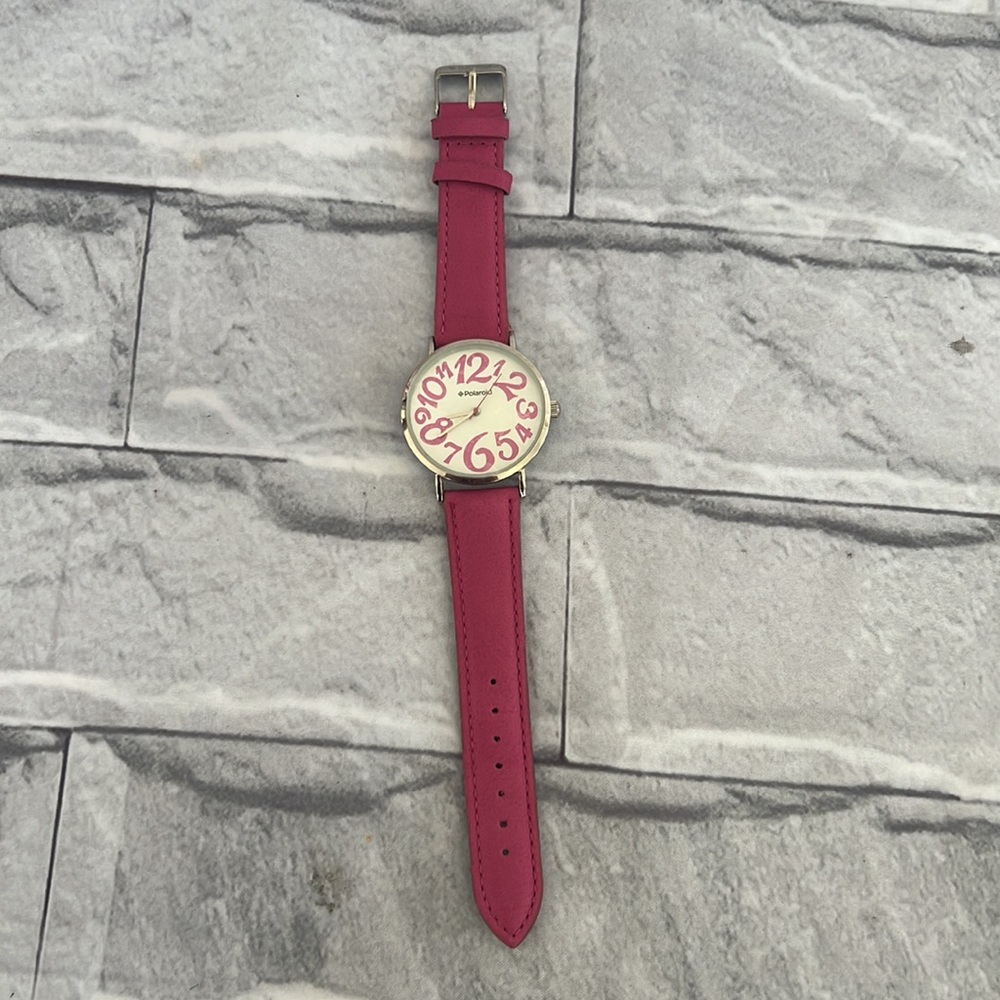 RARE FIND Polaroid fuchsia pink round face watch NEW BATTERY
